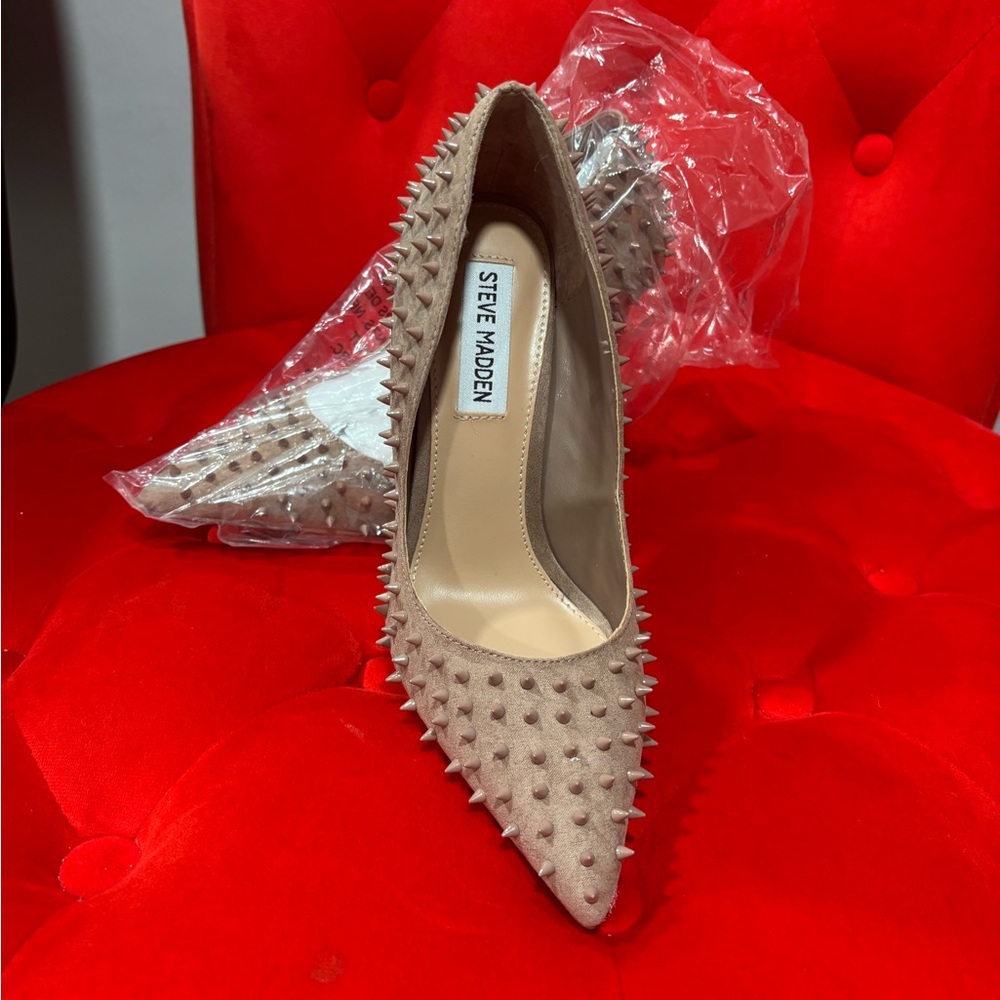 Steve Madden Spiked Beige Heels